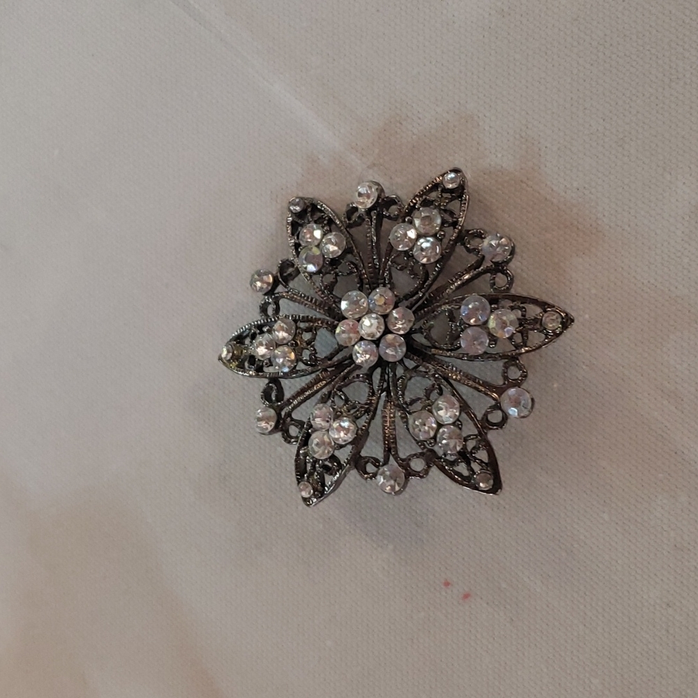 Broche